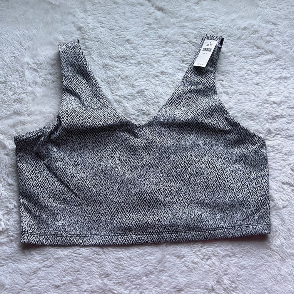 OFFLINE by Aerie Recharge Sports Bra XL Black White Herringbone V-Neck Crop Top